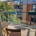 Stilig Og Romslig Penthouse Sentralt I *